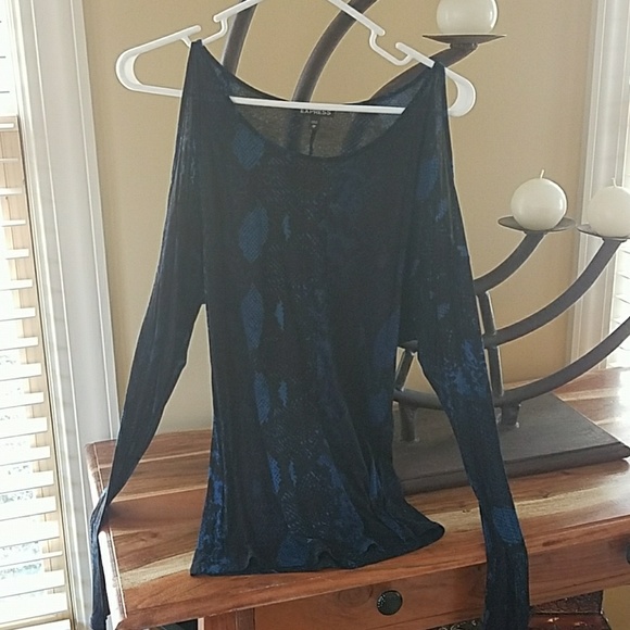 Top - Picture 3 of 3